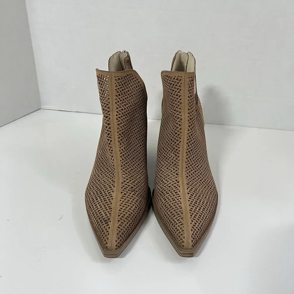 Vince Camuto Gibbela Perforated Woven Booties Tan Size 11 Zip Back Pointy Wester